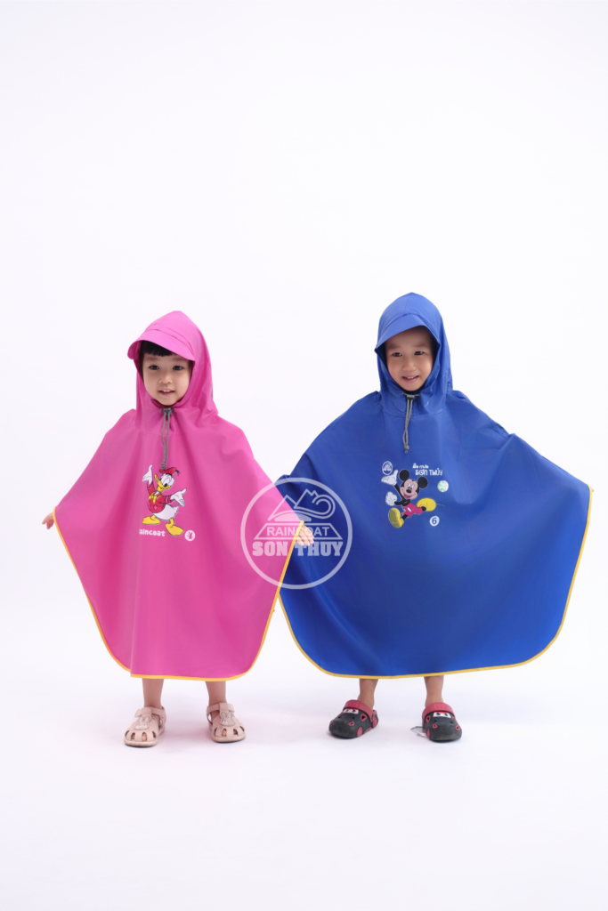 Áo mưa trẻ em - Những tiêu chí đặt ra khi chọn áo mưa bộ cho bé